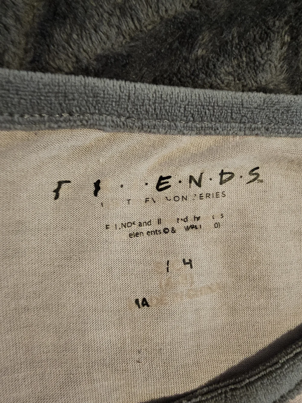 💜 Friends TV Show Women's Pajama Sleep Shirt – Size Small 💜